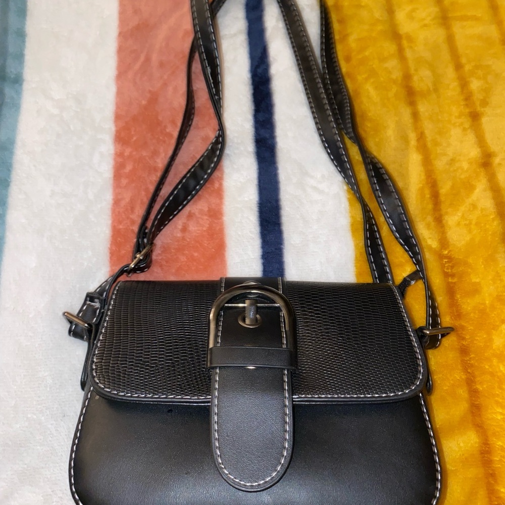 Black crossbody/shoulder bag 💕